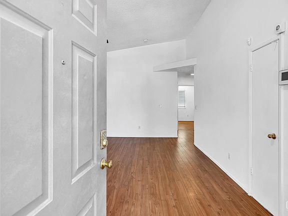 3rd image of 639 Wiedmann Ave