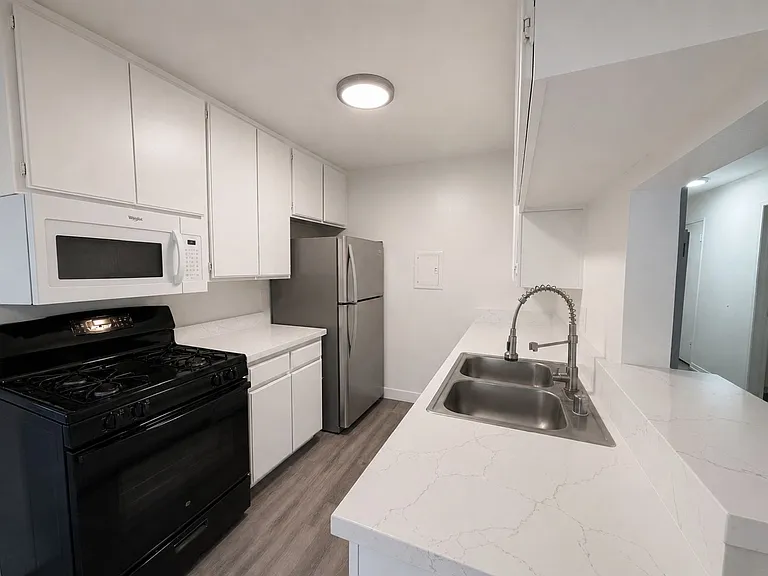 5245 Chesebro Rd — Photo 36