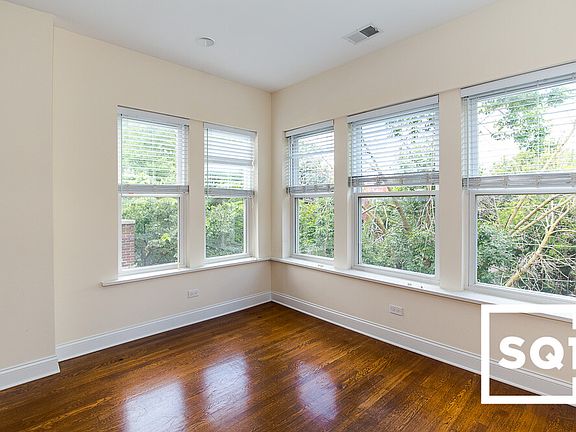 4th image of 4733 N Washtenaw Ave #2