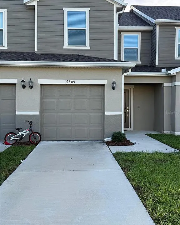 9305 Westside Hills Dr