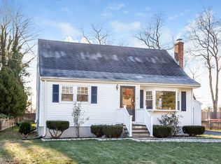 55 Tuckahoe Ln, Fairfield, CT 06824
