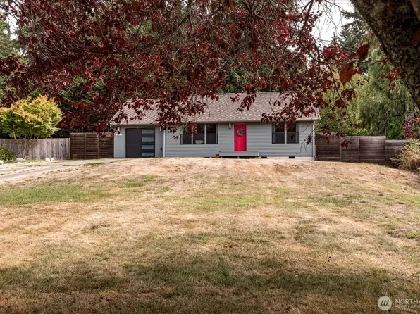 3641 Britzman Loop, Clinton, WA 98236