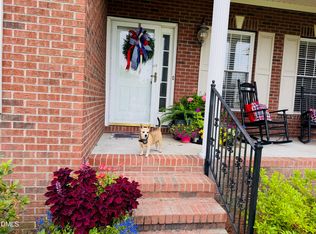 115 Hunters Walk Ln, Clinton, NC 28328