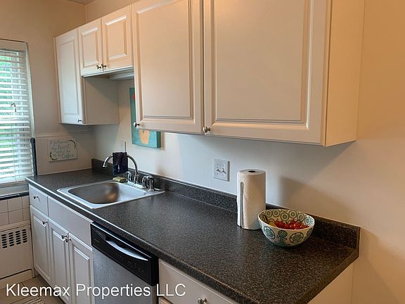 2nd image of 3416 Shaw Ave #8638114