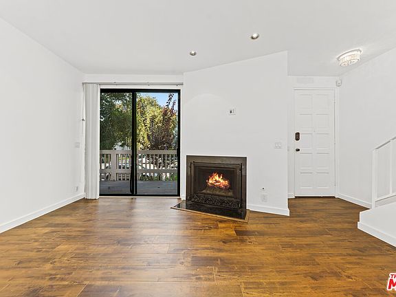 5th image of 11262 Camarillo St
