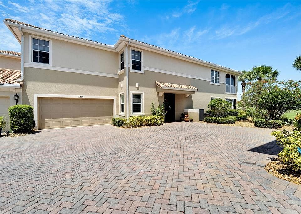 1367 Emerald Dunes Dr, Sun City Center, FL 33573 Zillow