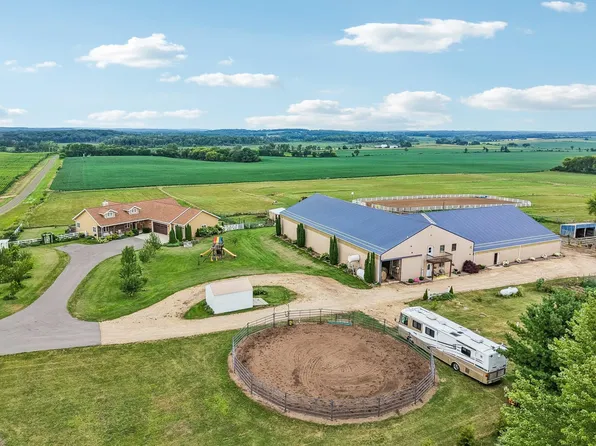 N3346 Anderson Rd, Rio, WI 53960