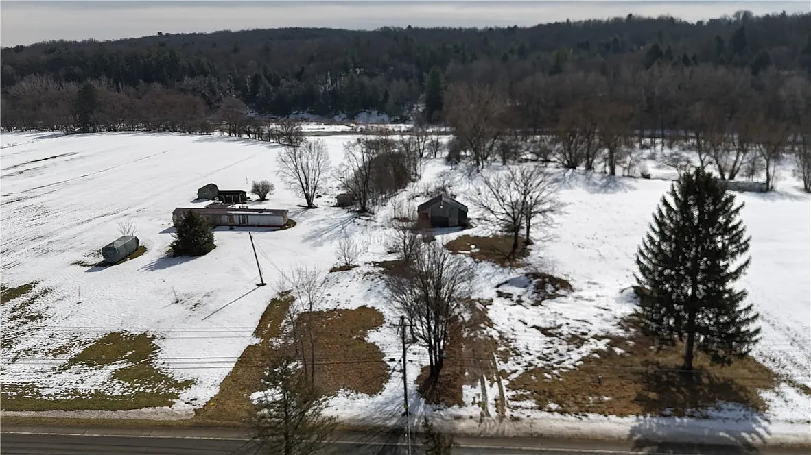 489 Route 62 photo 1