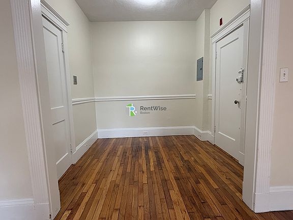 4th image of 1330 Commonwealth Ave APT 18