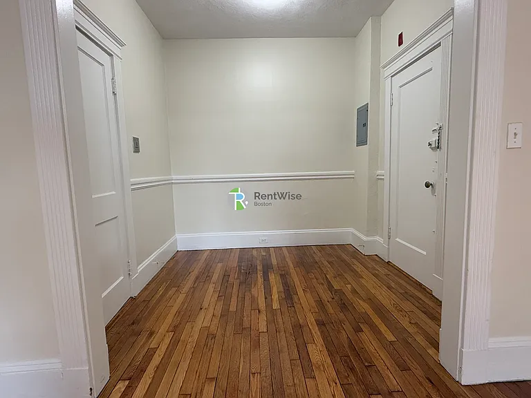 1330 Commonwealth Ave #18 — Photo 4