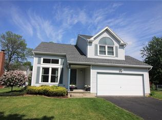 70 Hazel Bark Run, Rochester, NY 14606