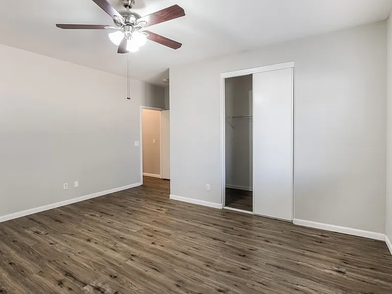 6522 W Elwood St — Photo 11