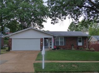 4421 Ashford Ct, Saint Louis, MO 63129