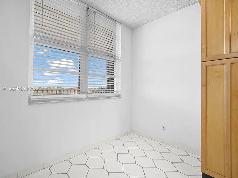 250 Jacaranda Dr #508 — Photo 3