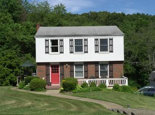 105 Thorn Dr, Valencia, PA