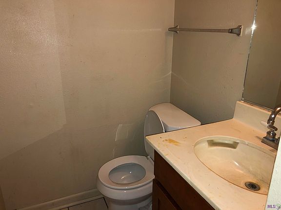 3rd image of 3422 Yorkfield Dr