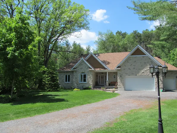 114 Hardwood Dr, Ottawa, ON K0A 3M0