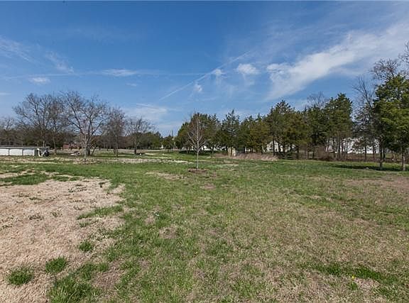 4th image of 207 Mallow Dr