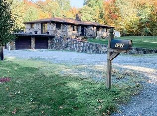 151 Sawmill Rd, Acme, PA 15610