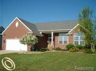 16369 Silver Fox Cir, Linden, MI 48451