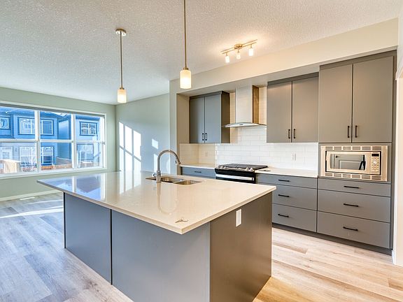2nd image of 149 Arbour Lake Hl NW