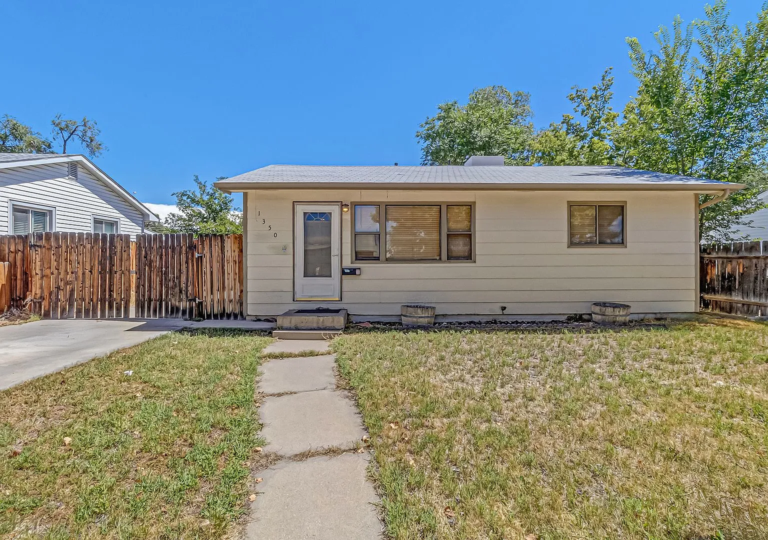Charming 2 Bedroom - Centrally Located - Grand Junction — Photo 1