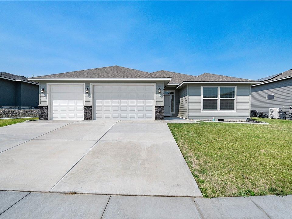 1st image of 2822 S Belfair Pl