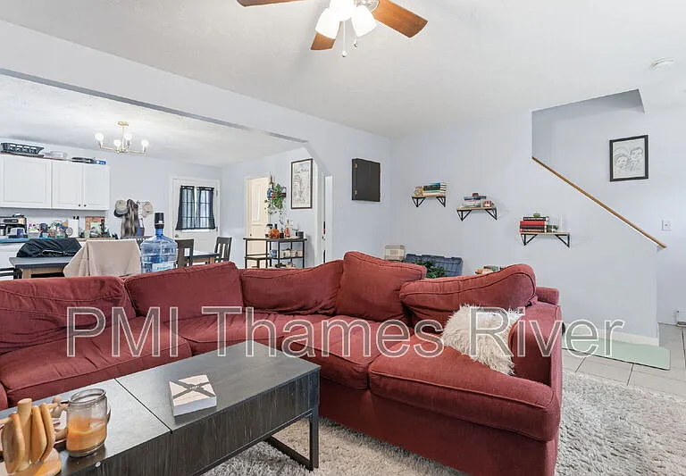 16 Central St — Photo 4
