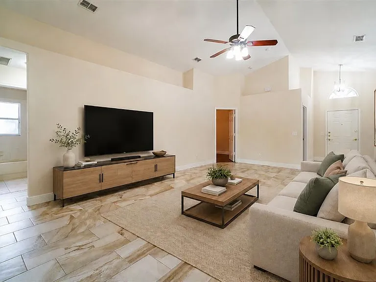 13518 Briarmoor Ct — Photo 10