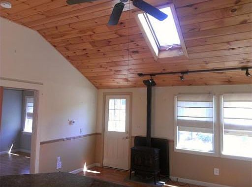 3rd image of 20 Chandler St
