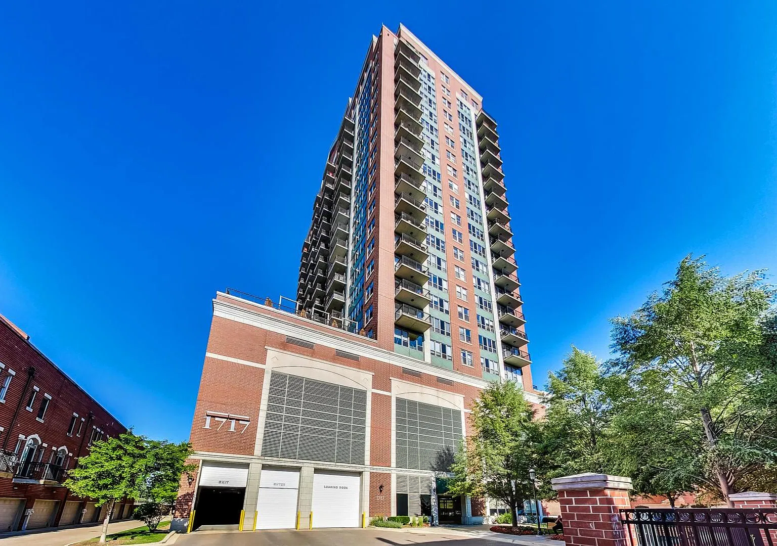 1 bed, 1.5 bath, 1100 sqft, $3,100 — Photo 1