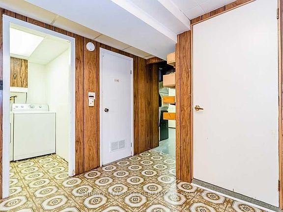 5th image of 17 Caddy Dr #Basement