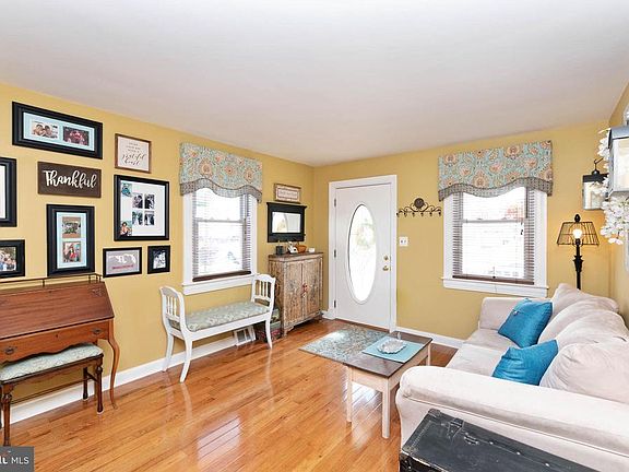 4th image of 535 Bayside Dr
