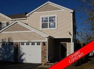 2011 Limestone Ln, Carpentersville, IL 60110