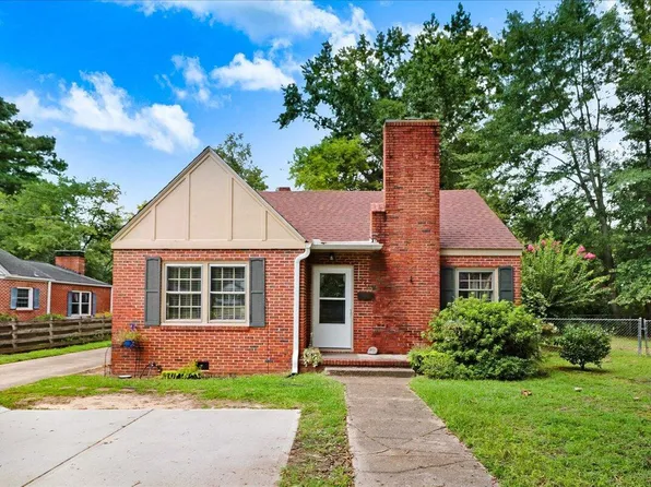 710 S 2nd St, Smithfield, NC 27577