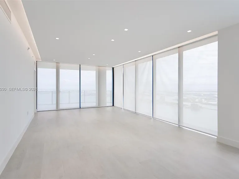700 NE 24th St #5107 — Photo 38