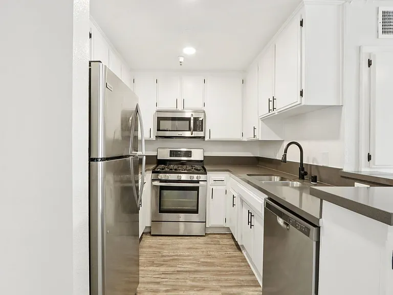 4378 Sepulveda Blvd — Photo 13