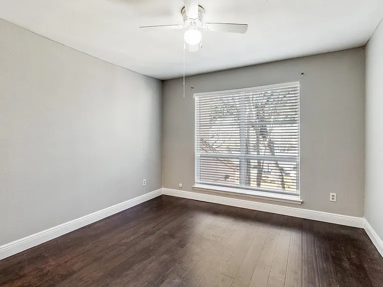 8110 Skillman St #2019 — Photo 7