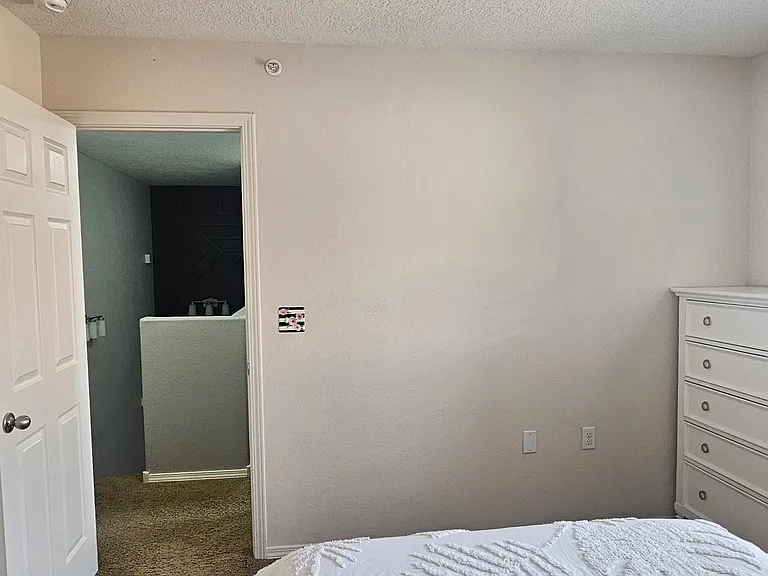 601 Menaul Blvd NE — Photo 24