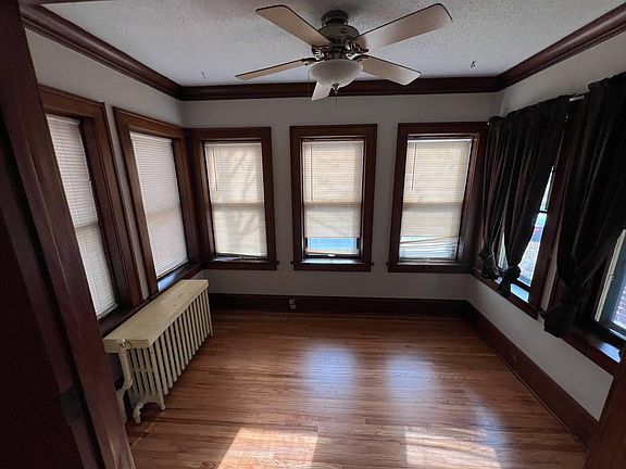 5th image of 1125 Central Ave W