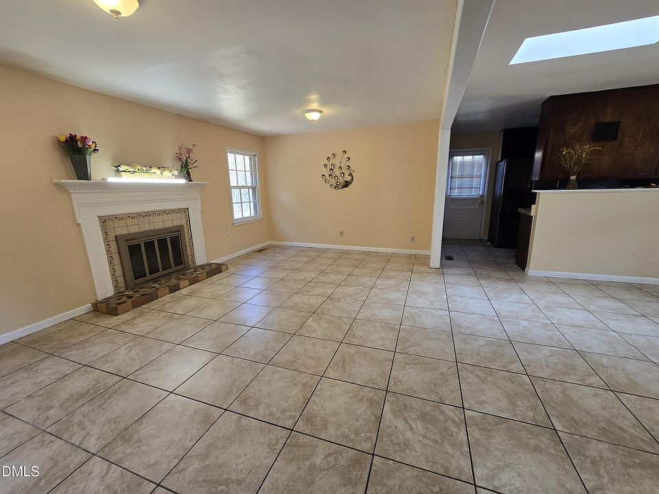 1st image of 2601 Bradford Pl