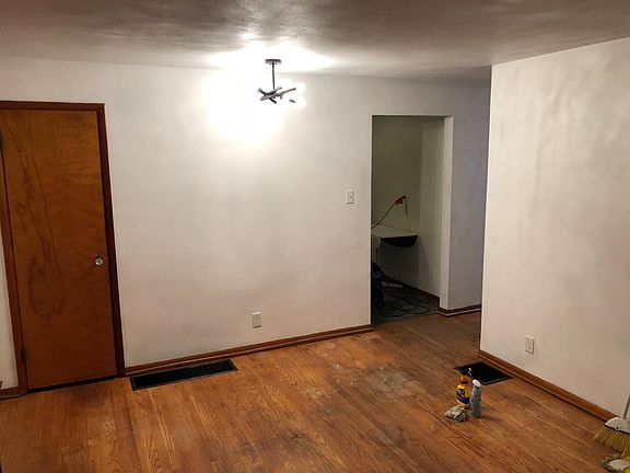 3rd image of 4410 Kingsley Dr