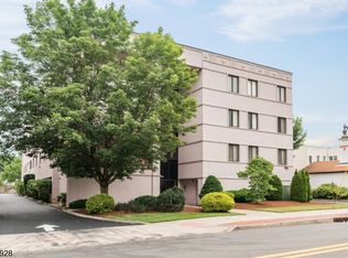 200 Paterson Ave APT 3F, East Rutherford, NJ 07073