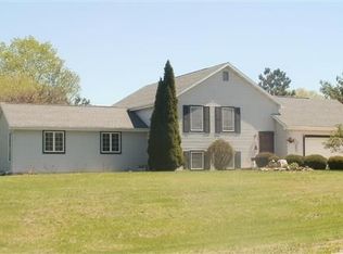 5028 N Buckskin Dr, Janesville, WI 53546