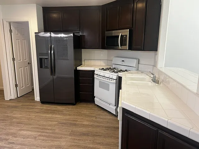 1017 Marc Ave — Photo 4