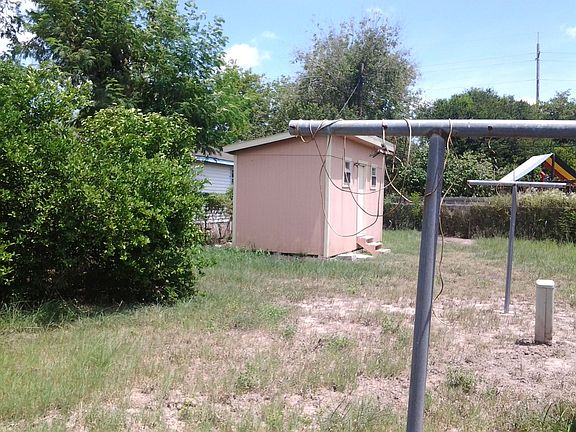 4th image of 405 San Pedro Ln