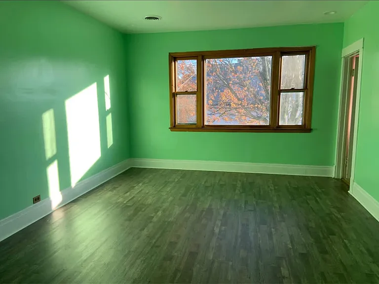 82 Rejtan St #2 — Photo 2