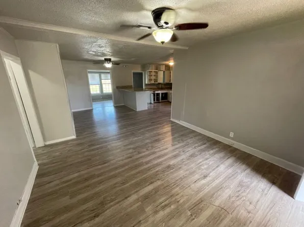 1649 19th St, Port Arthur, TX 77640
