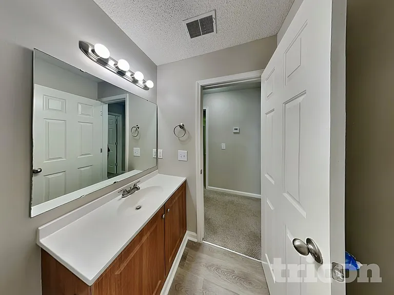 78 Springway Dr — Photo 14