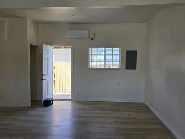 2228 1/2 Judith Ln, Santa Ana, CA 92706